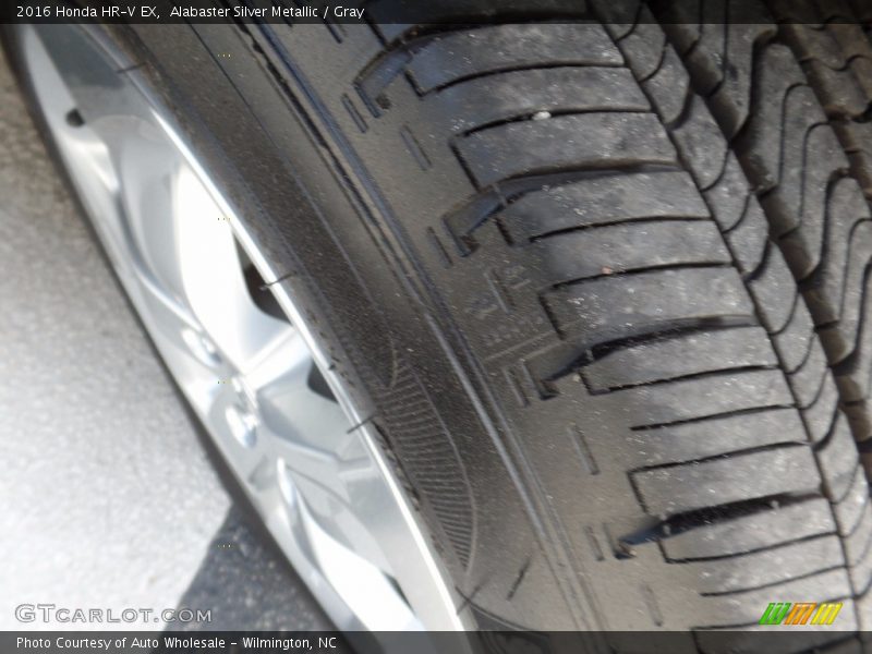 Alabaster Silver Metallic / Gray 2016 Honda HR-V EX