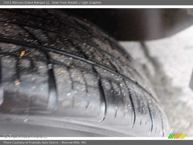 Silver Frost Metallic / Light Graphite 2001 Mercury Grand Marquis LS