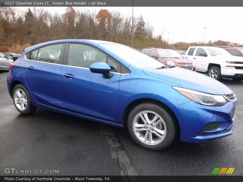 Kinetic Blue Metallic / Jet Black 2017 Chevrolet Cruze LT