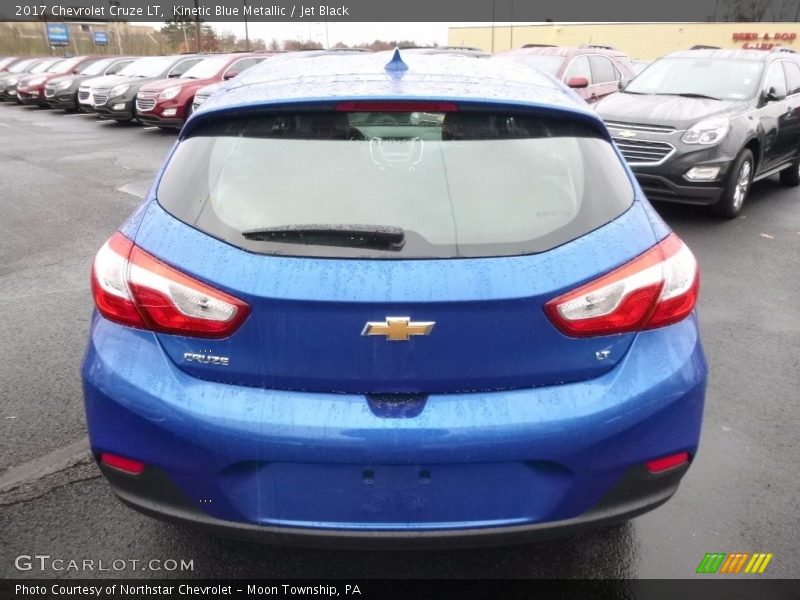 Kinetic Blue Metallic / Jet Black 2017 Chevrolet Cruze LT