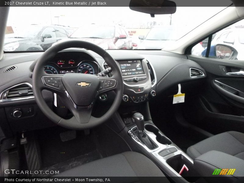 Kinetic Blue Metallic / Jet Black 2017 Chevrolet Cruze LT