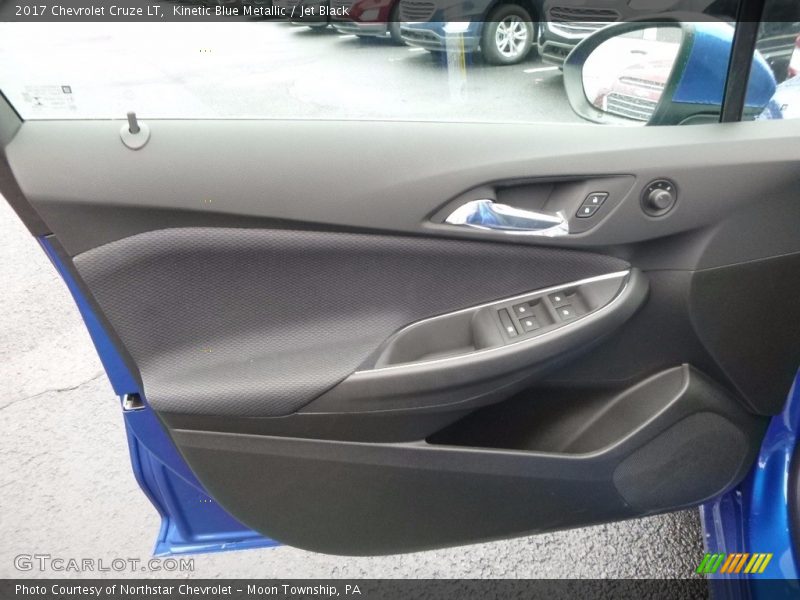 Kinetic Blue Metallic / Jet Black 2017 Chevrolet Cruze LT