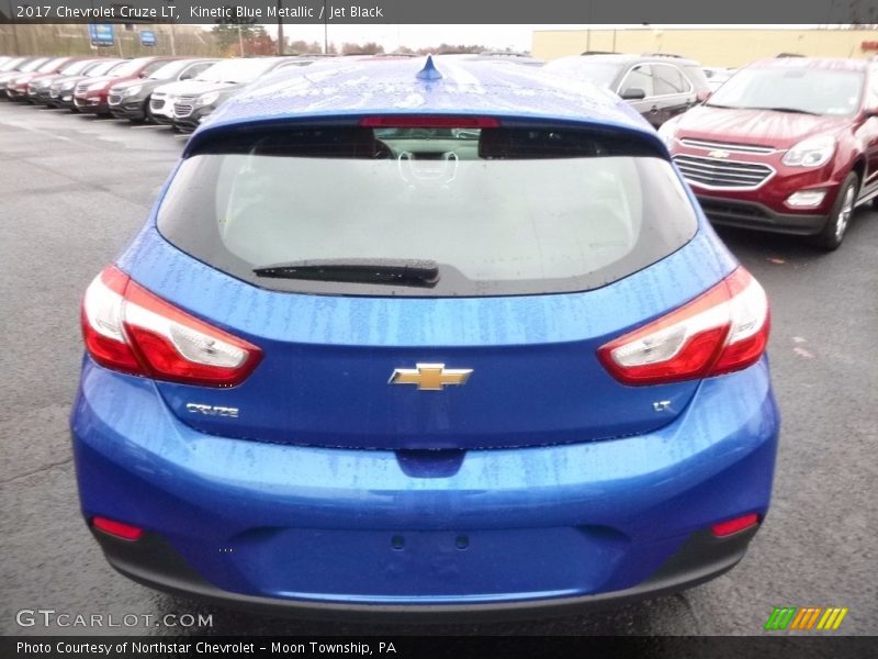 Kinetic Blue Metallic / Jet Black 2017 Chevrolet Cruze LT