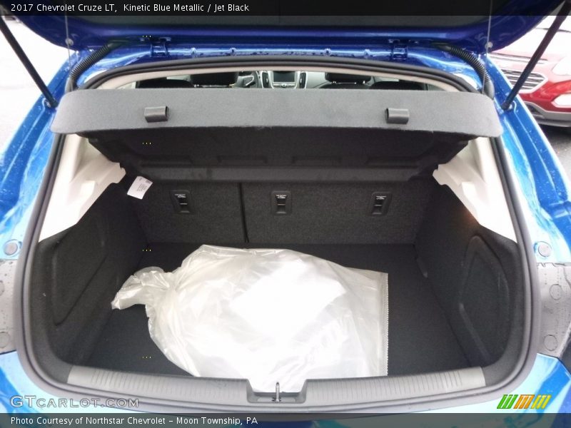Kinetic Blue Metallic / Jet Black 2017 Chevrolet Cruze LT