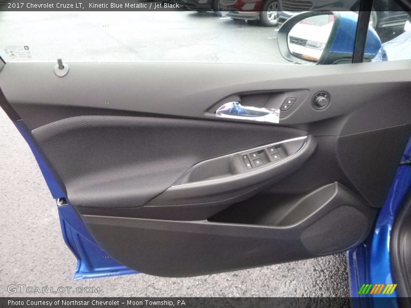 Kinetic Blue Metallic / Jet Black 2017 Chevrolet Cruze LT