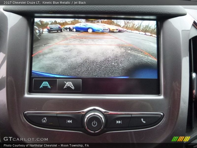 Kinetic Blue Metallic / Jet Black 2017 Chevrolet Cruze LT