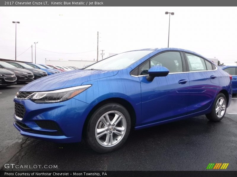 Kinetic Blue Metallic / Jet Black 2017 Chevrolet Cruze LT