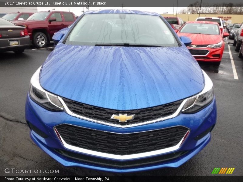 Kinetic Blue Metallic / Jet Black 2017 Chevrolet Cruze LT