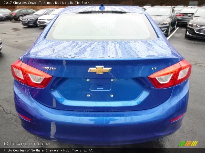 Kinetic Blue Metallic / Jet Black 2017 Chevrolet Cruze LT