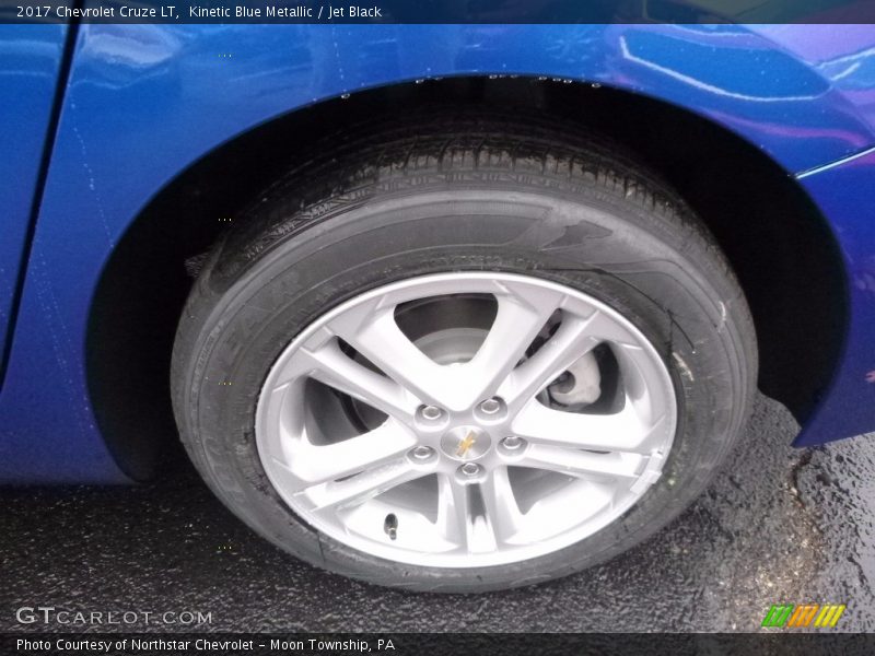 Kinetic Blue Metallic / Jet Black 2017 Chevrolet Cruze LT