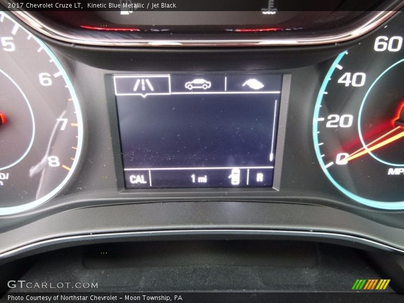 Kinetic Blue Metallic / Jet Black 2017 Chevrolet Cruze LT