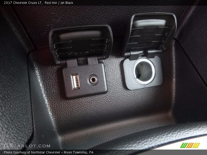 Red Hot / Jet Black 2017 Chevrolet Cruze LT