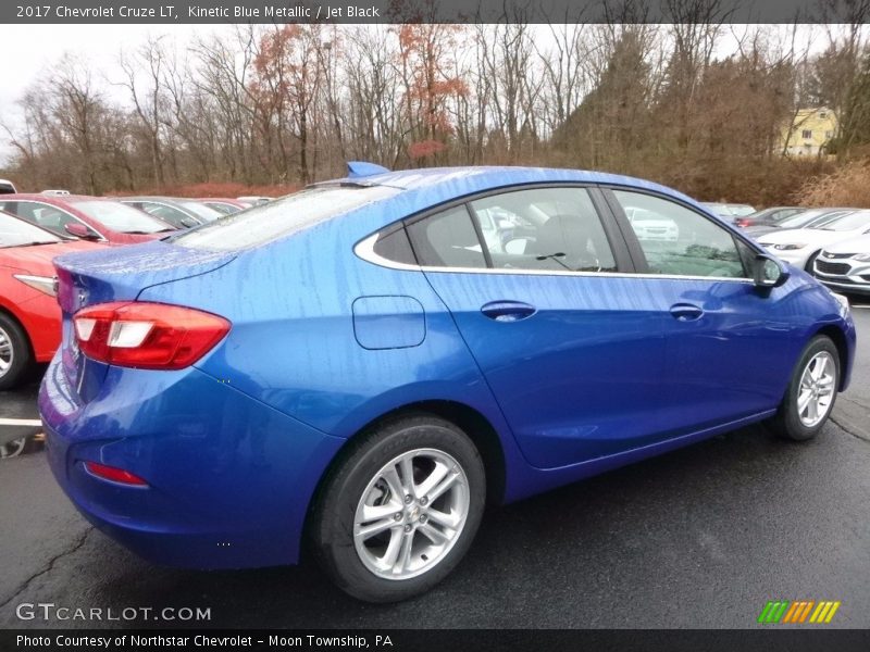 Kinetic Blue Metallic / Jet Black 2017 Chevrolet Cruze LT