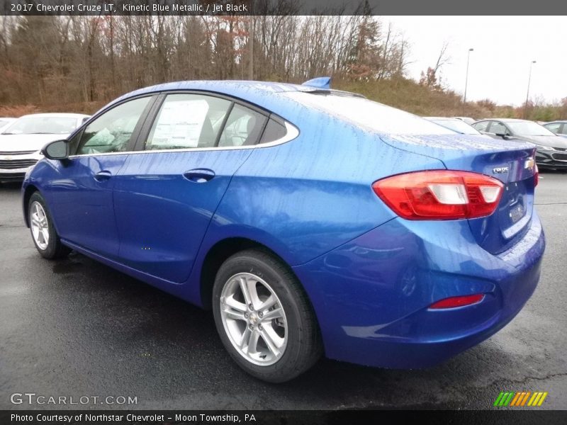 Kinetic Blue Metallic / Jet Black 2017 Chevrolet Cruze LT