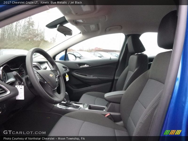 Kinetic Blue Metallic / Jet Black 2017 Chevrolet Cruze LT