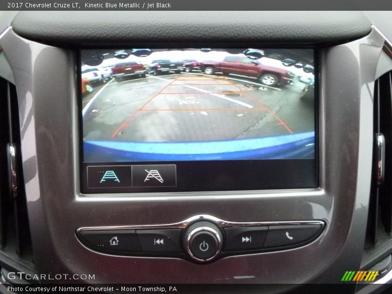 Kinetic Blue Metallic / Jet Black 2017 Chevrolet Cruze LT