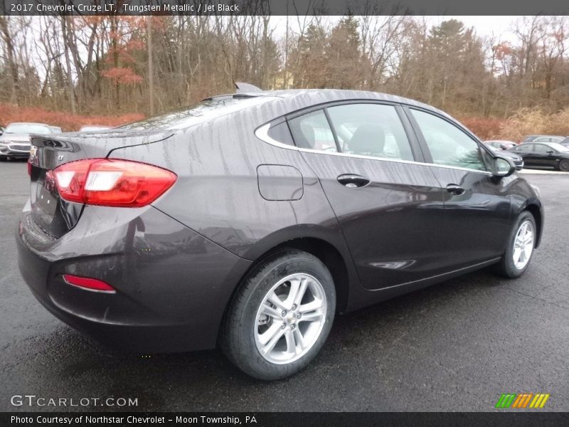 Tungsten Metallic / Jet Black 2017 Chevrolet Cruze LT