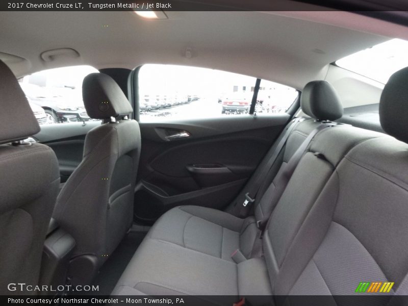 Tungsten Metallic / Jet Black 2017 Chevrolet Cruze LT
