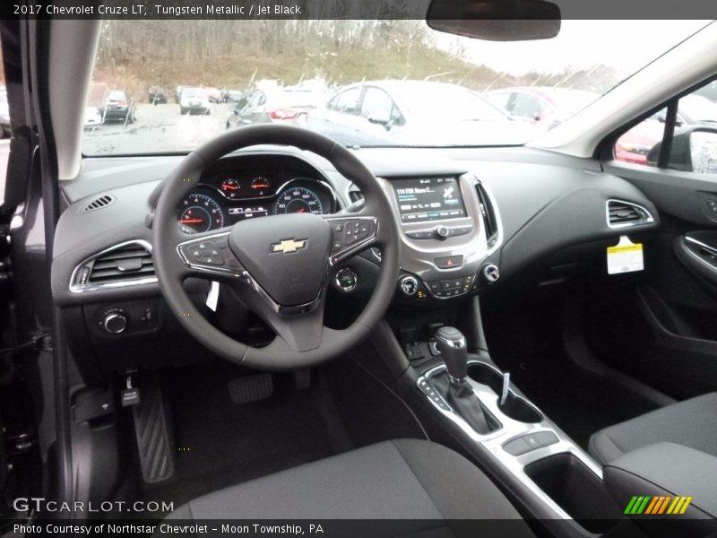 Tungsten Metallic / Jet Black 2017 Chevrolet Cruze LT