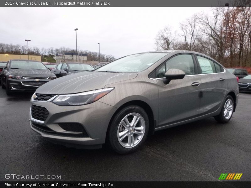 Pepperdust Metallic / Jet Black 2017 Chevrolet Cruze LT