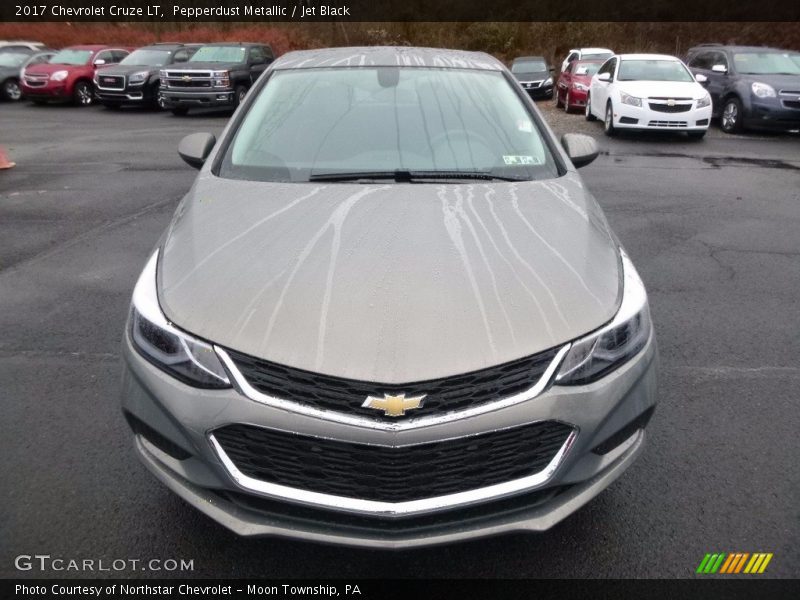 Pepperdust Metallic / Jet Black 2017 Chevrolet Cruze LT