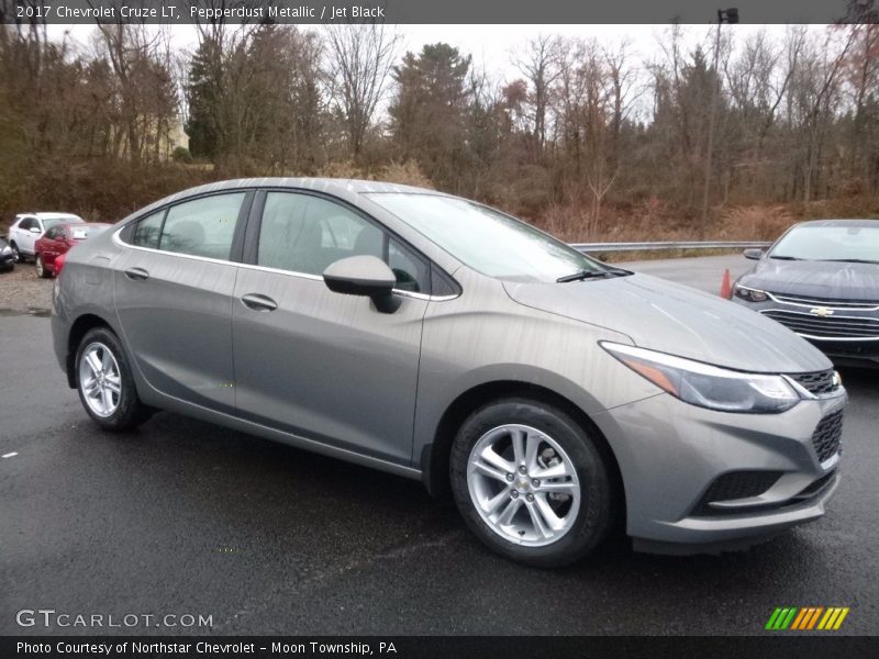 Pepperdust Metallic / Jet Black 2017 Chevrolet Cruze LT