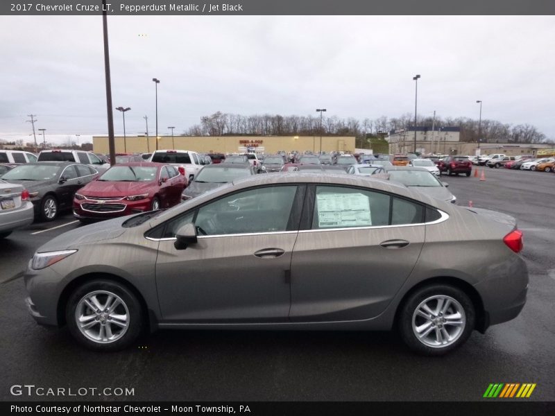 Pepperdust Metallic / Jet Black 2017 Chevrolet Cruze LT