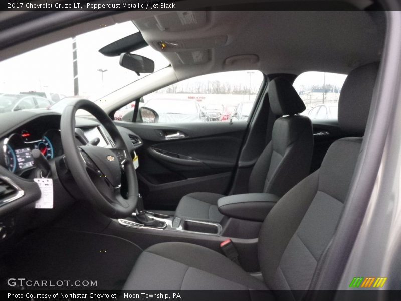 Pepperdust Metallic / Jet Black 2017 Chevrolet Cruze LT