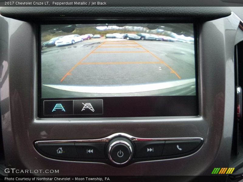Pepperdust Metallic / Jet Black 2017 Chevrolet Cruze LT