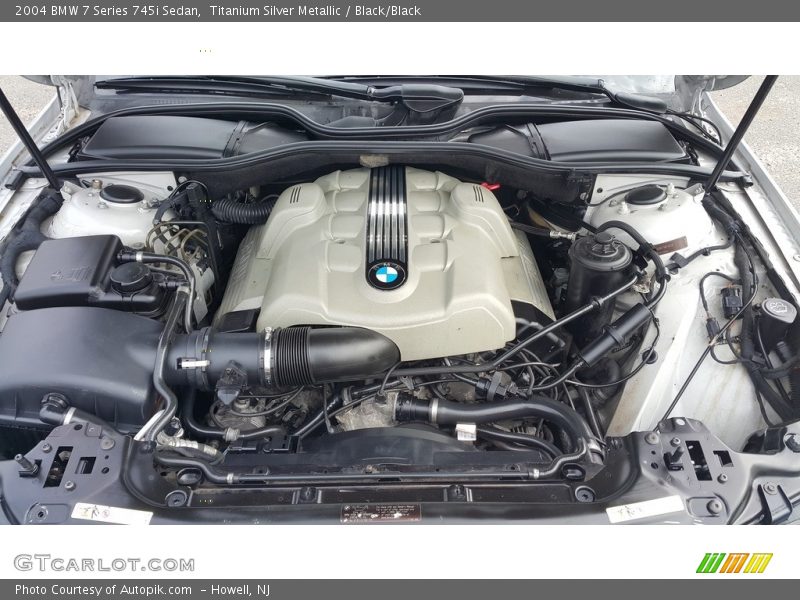 Titanium Silver Metallic / Black/Black 2004 BMW 7 Series 745i Sedan