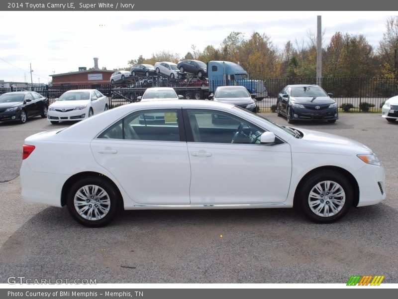 Super White / Ivory 2014 Toyota Camry LE