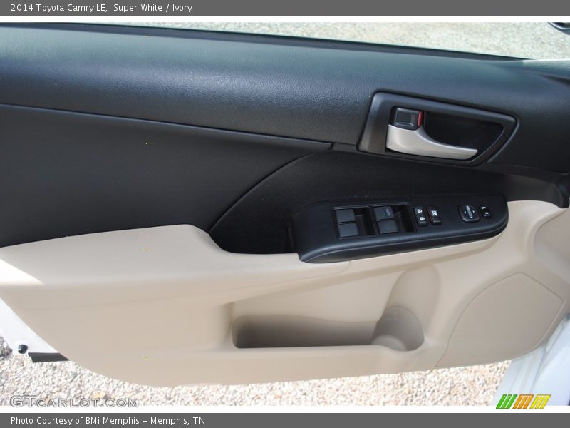 Super White / Ivory 2014 Toyota Camry LE