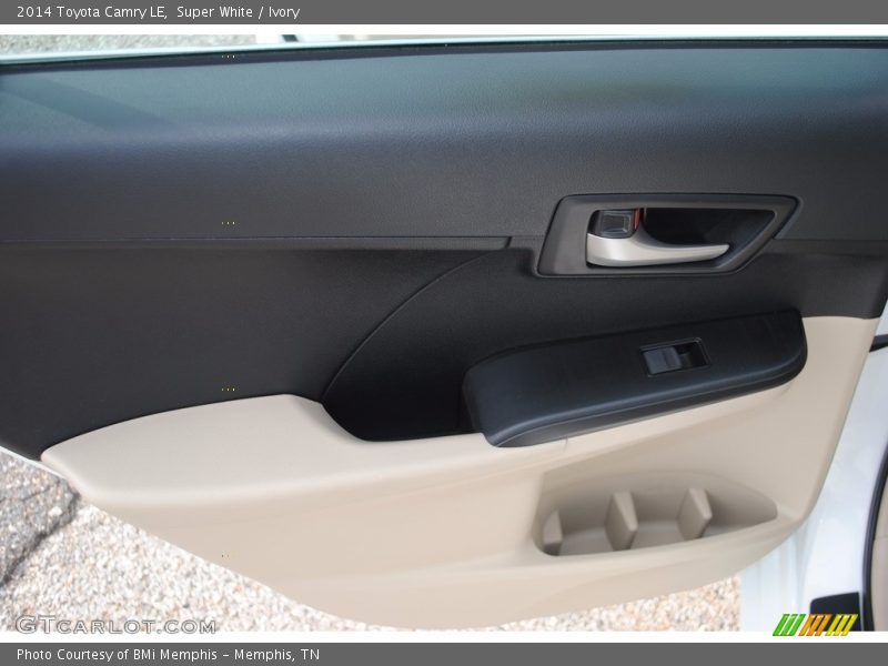 Super White / Ivory 2014 Toyota Camry LE
