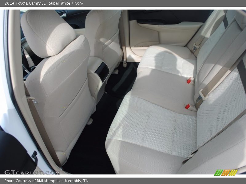 Super White / Ivory 2014 Toyota Camry LE