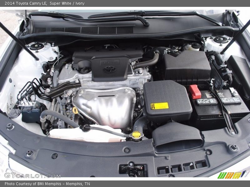 Super White / Ivory 2014 Toyota Camry LE