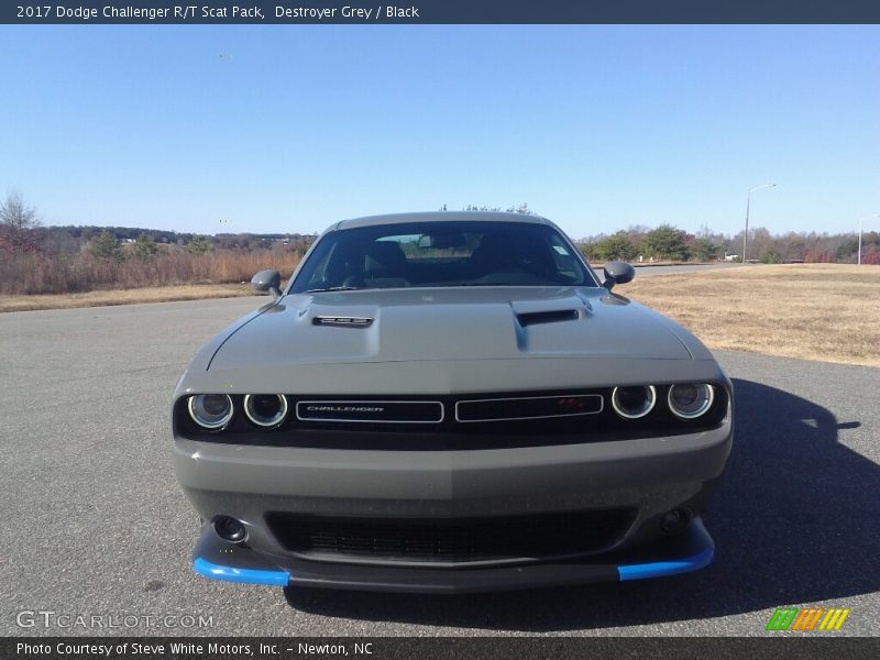 Destroyer Grey / Black 2017 Dodge Challenger R/T Scat Pack