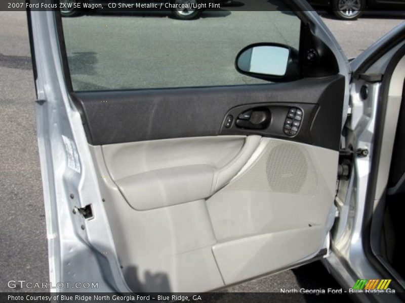 CD Silver Metallic / Charcoal/Light Flint 2007 Ford Focus ZXW SE Wagon