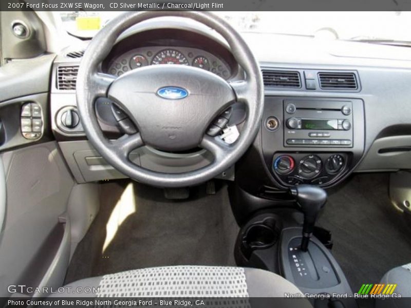 CD Silver Metallic / Charcoal/Light Flint 2007 Ford Focus ZXW SE Wagon