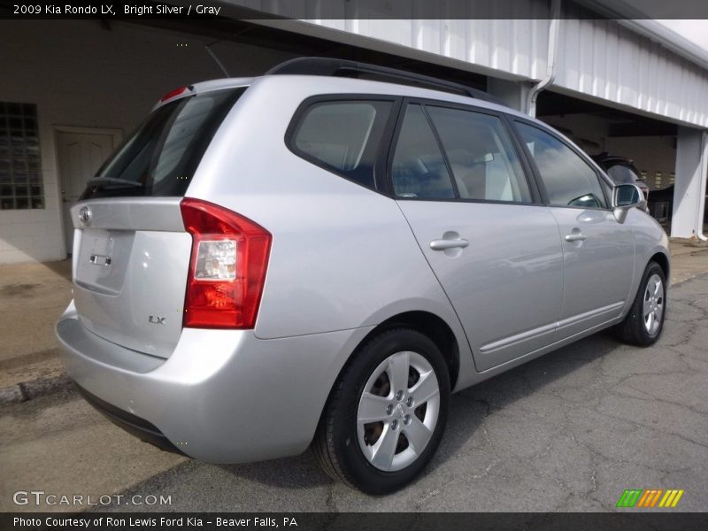 Bright Silver / Gray 2009 Kia Rondo LX