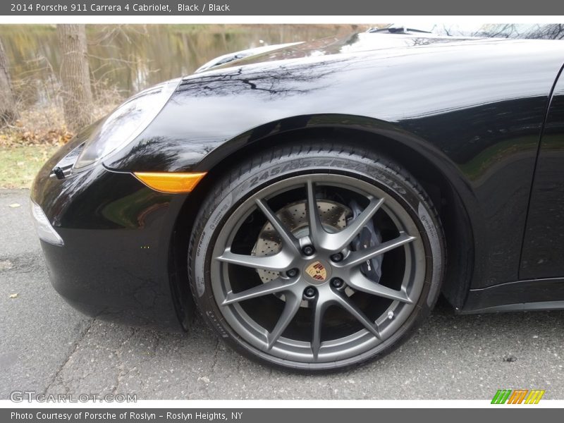  2014 911 Carrera 4 Cabriolet Wheel