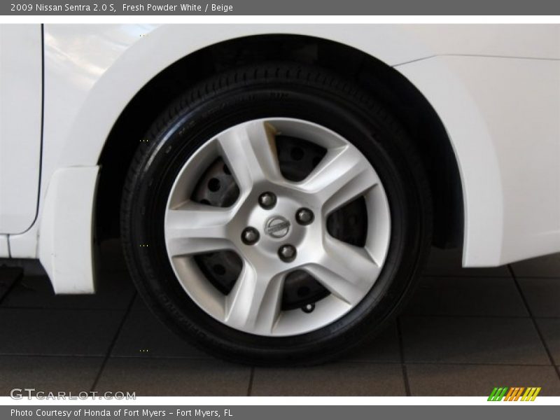 Fresh Powder White / Beige 2009 Nissan Sentra 2.0 S