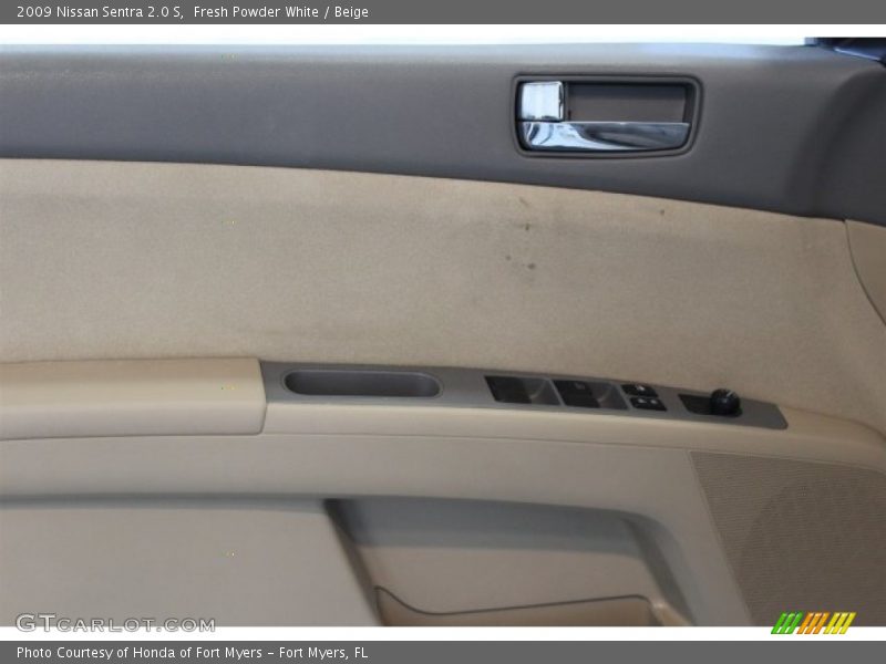 Fresh Powder White / Beige 2009 Nissan Sentra 2.0 S