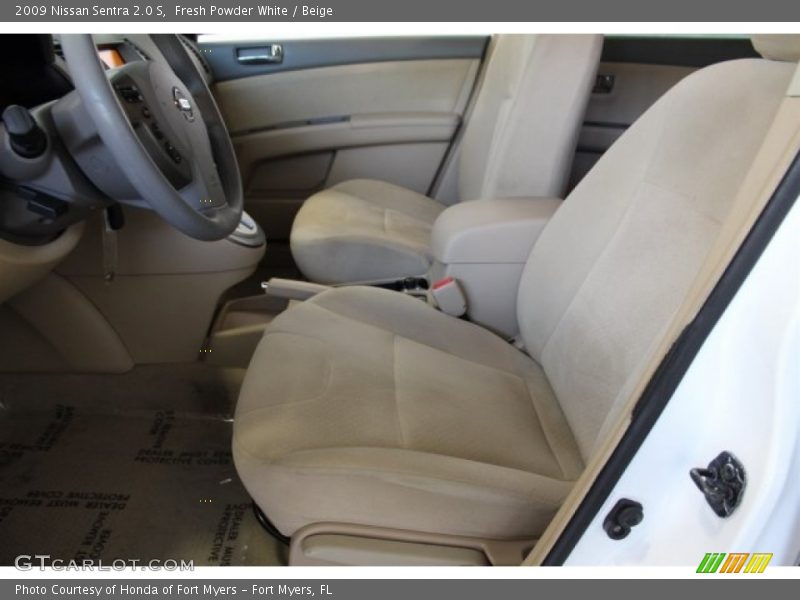 Fresh Powder White / Beige 2009 Nissan Sentra 2.0 S