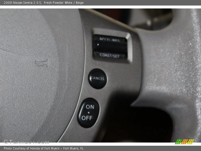 Fresh Powder White / Beige 2009 Nissan Sentra 2.0 S