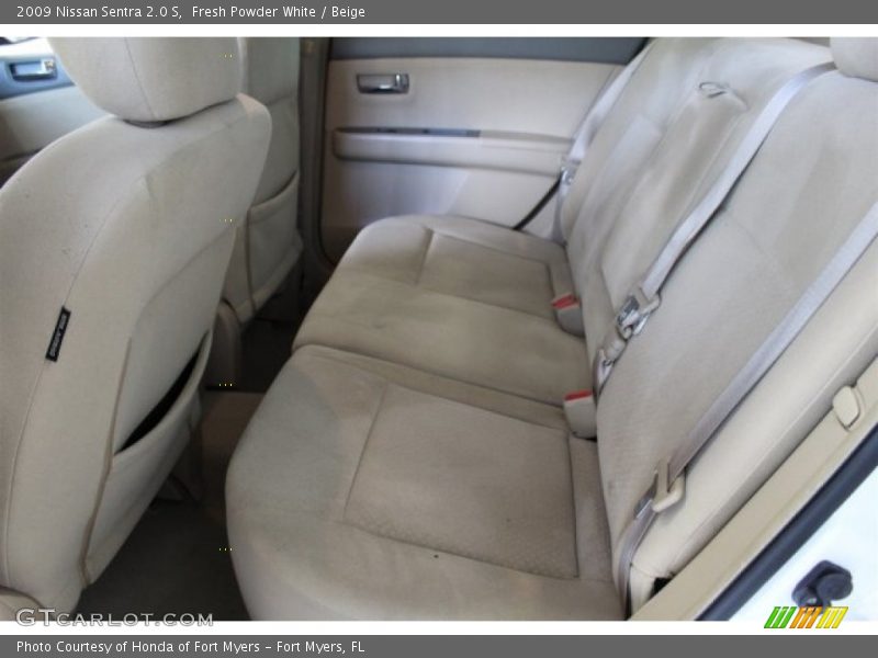 Fresh Powder White / Beige 2009 Nissan Sentra 2.0 S