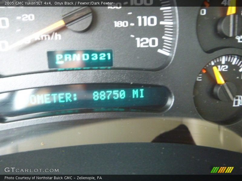 Onyx Black / Pewter/Dark Pewter 2005 GMC Yukon SLT 4x4