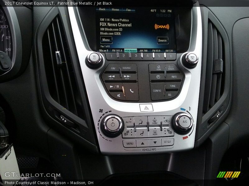 Patriot Blue Metallic / Jet Black 2017 Chevrolet Equinox LT
