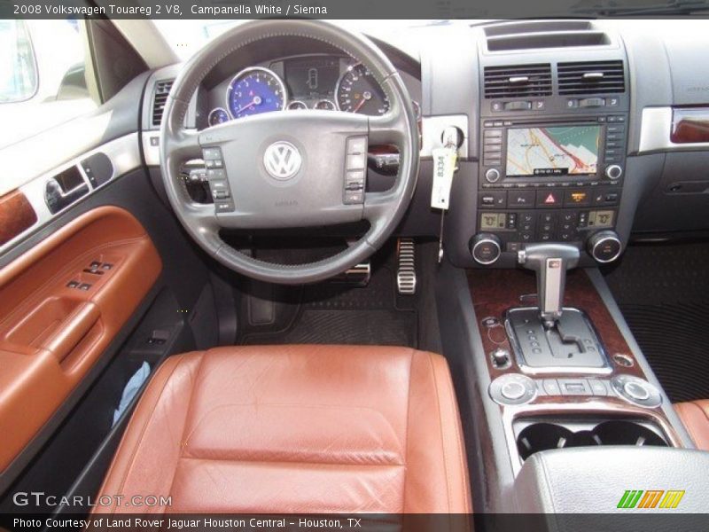 Campanella White / Sienna 2008 Volkswagen Touareg 2 V8