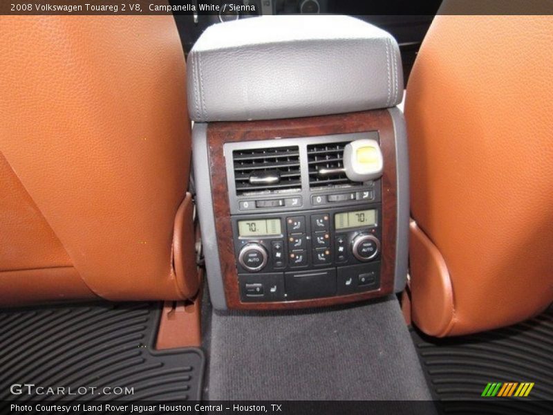 Campanella White / Sienna 2008 Volkswagen Touareg 2 V8
