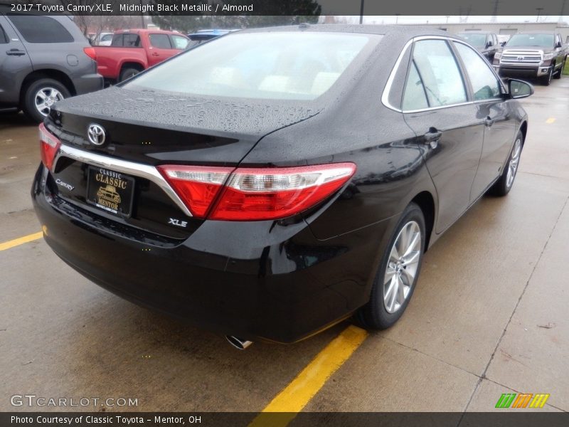 Midnight Black Metallic / Almond 2017 Toyota Camry XLE